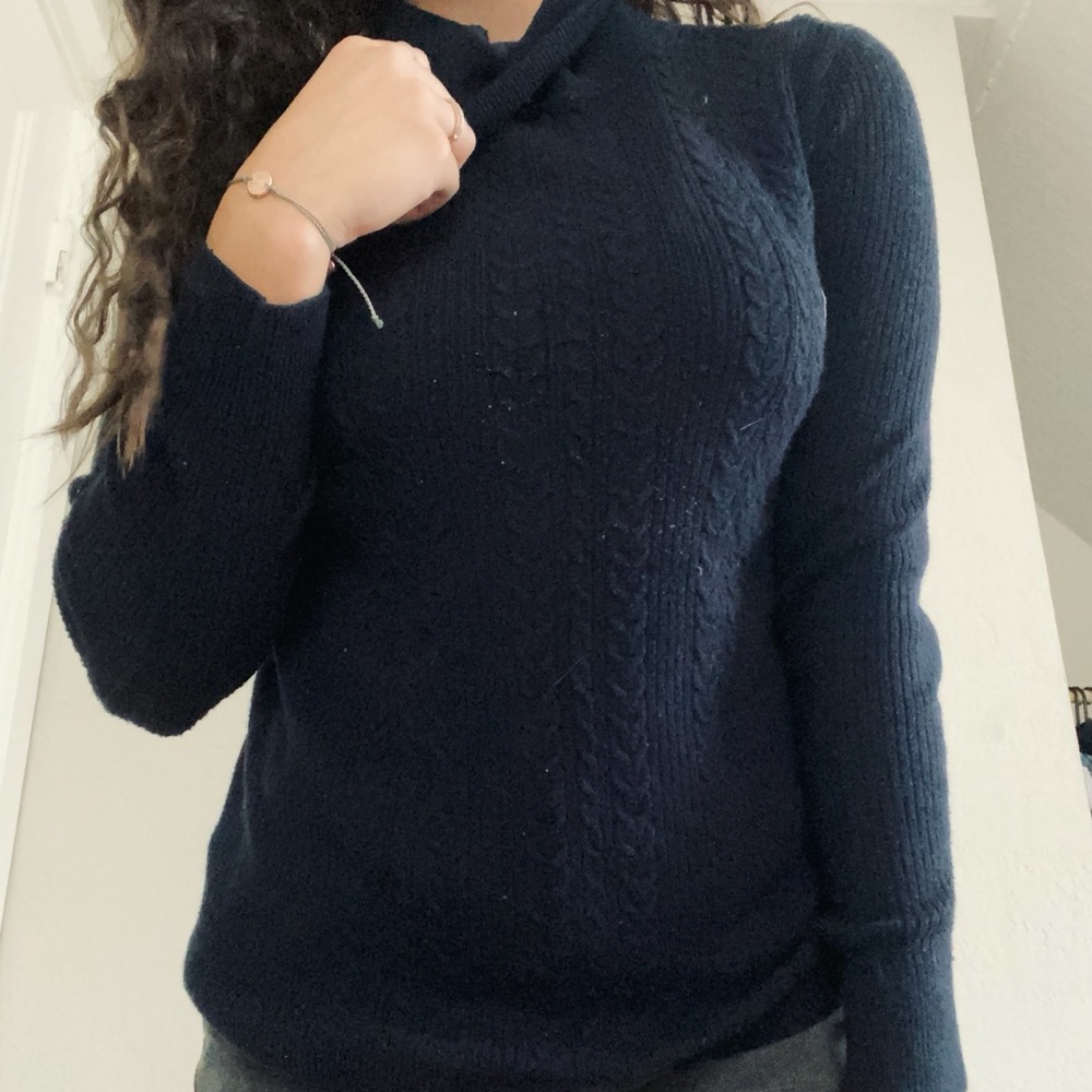 turtle neck sweater